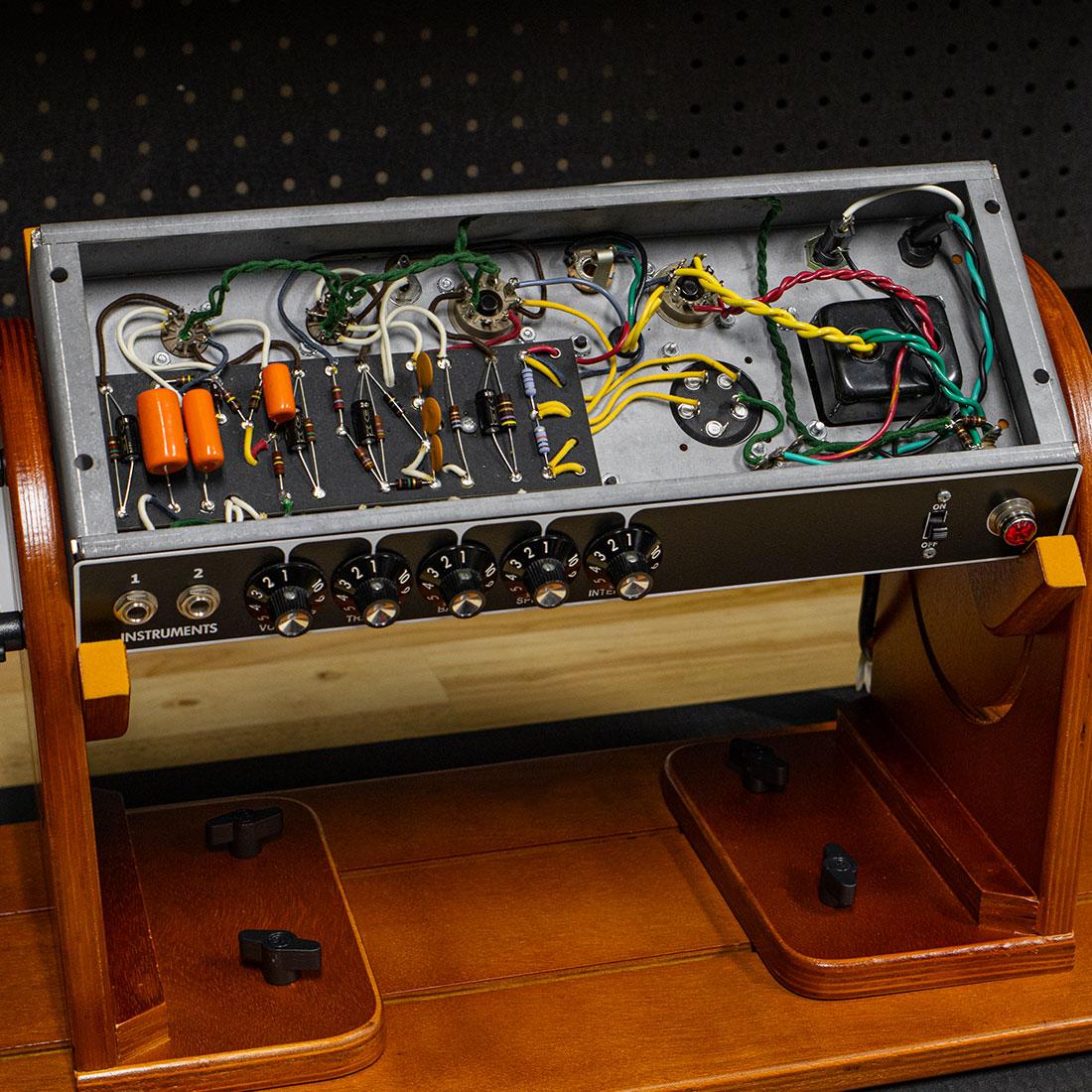 Mojotone Amplifier Chassis Stand - Image 7